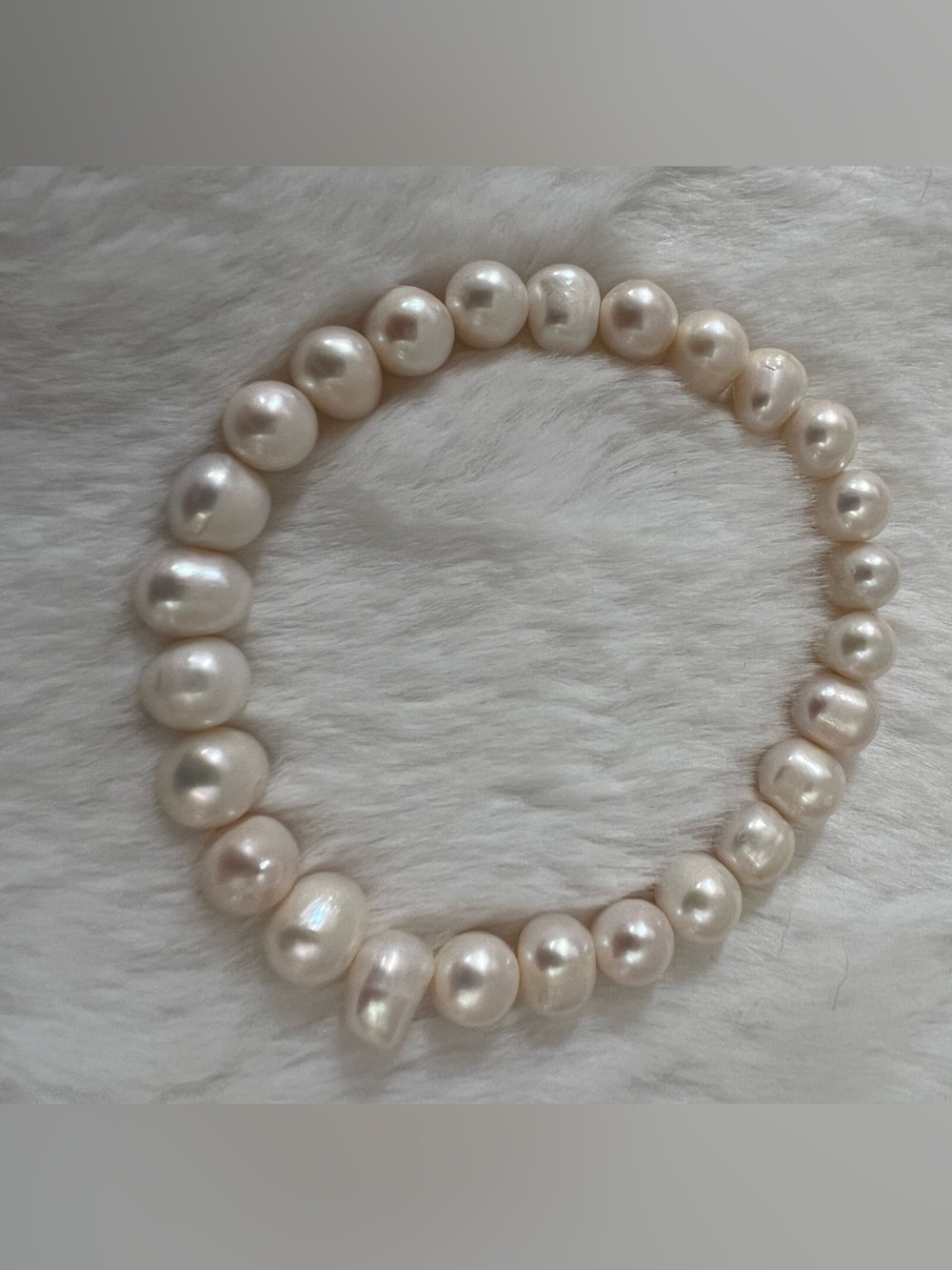 Cultured White Pearl Stretch Bracelet